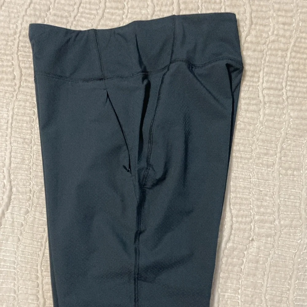 NWOT ASCEND JOGGERS, size small - Picture 7 of 8